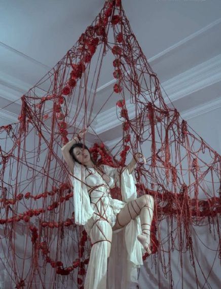 花样女鬼_BD英语在线视频观看