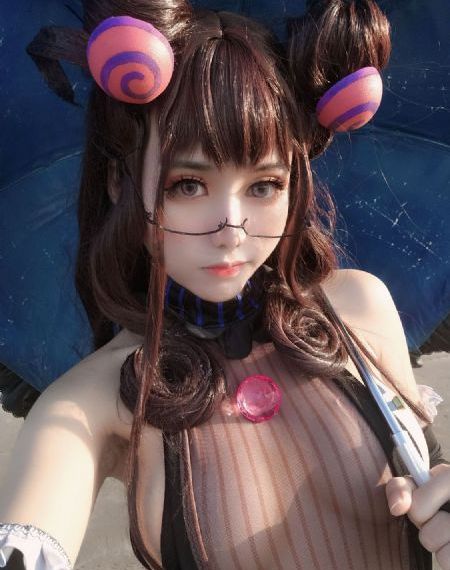 年轻漂亮的保姆6_720手机在线看